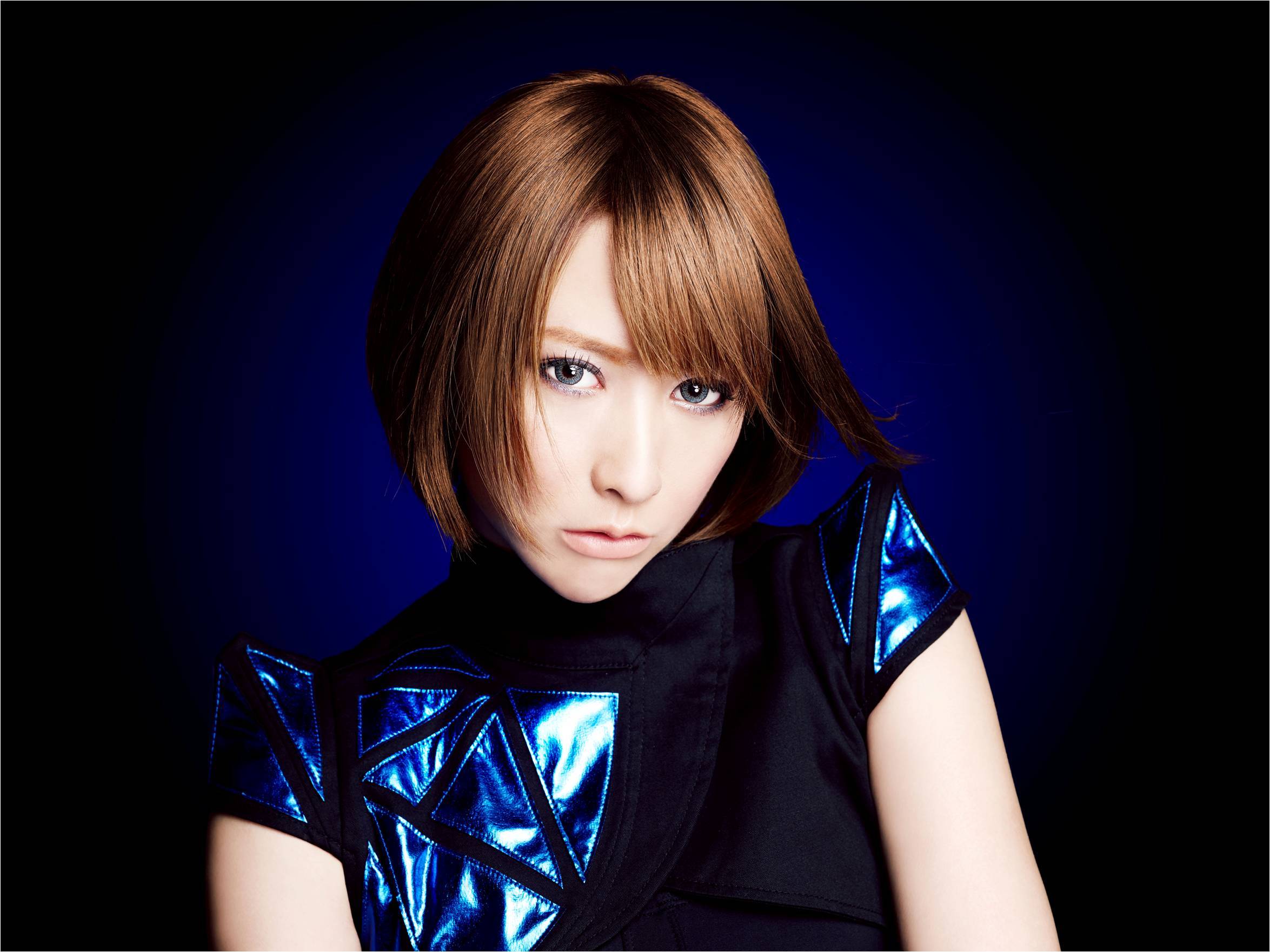 藍井エイル「ゆらり」「JUMP!!!」「幻影」:エモーショナルなロック・ソングを通して、心に刺さる美しいメロディ_b0078188_07535246.jpg