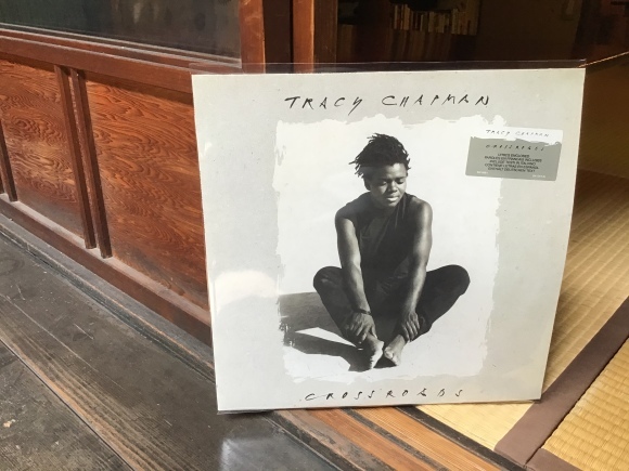 CROSS ROADS / TRACY CHAPMAN_e0230141_20513187.jpeg