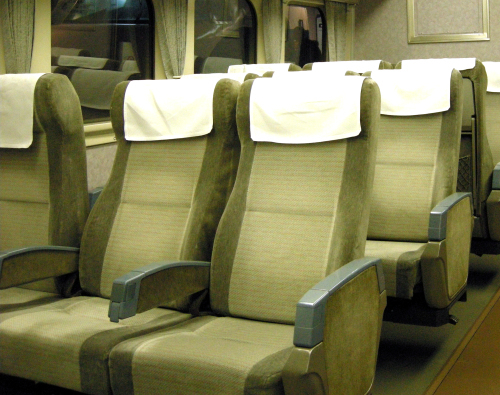 新幹線 座席 シート 鉄道部品 鉄道用シート | アイシンシロキ株式会社