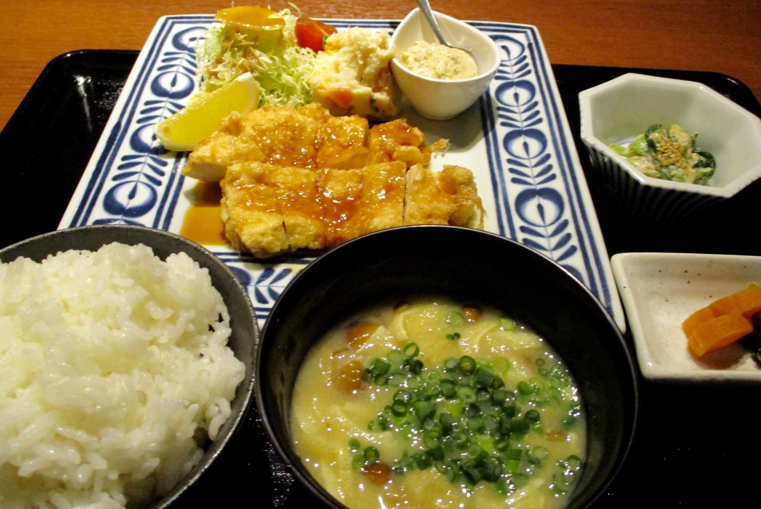 6月1日(月)から古門戸町 博多一刻堂、ランチ♪ガッツリ系は♪_f0232994_10344144.jpg