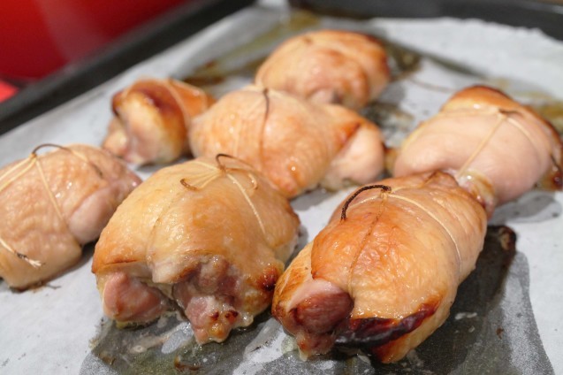 たこ糸でくくったローストチキン_d0377645_23275796.jpg