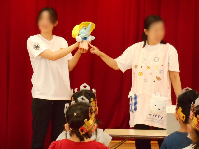 お誕生日会_e0148419_9114689.jpg