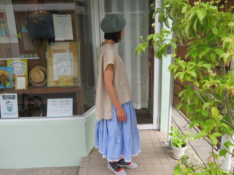 履いてないみたい 3段ティアードスカートの実力 着てみました No 8 絵と本 ことばの雑貨 雑貨店おやつ 京都 桂 のブログ 履いてないみたい 3段ティアードスカートの実力 着てみました No 8 絵と本 ことばの雑貨 雑貨店おやつ 京都 桂 のブログ