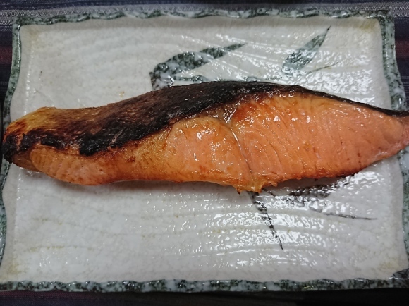 5/31 焼塩鮭甘口納豆玉子めかぶ定食@自宅_b0042308_06554140.jpg