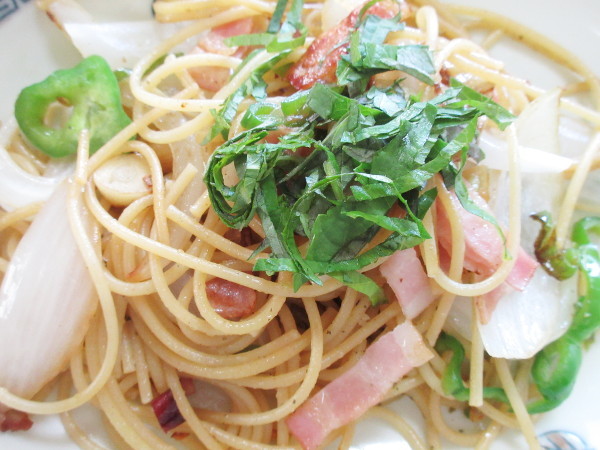 【自作】青紫蘇をたっぷりと使ったパスタ_c0152767_16204882.jpg