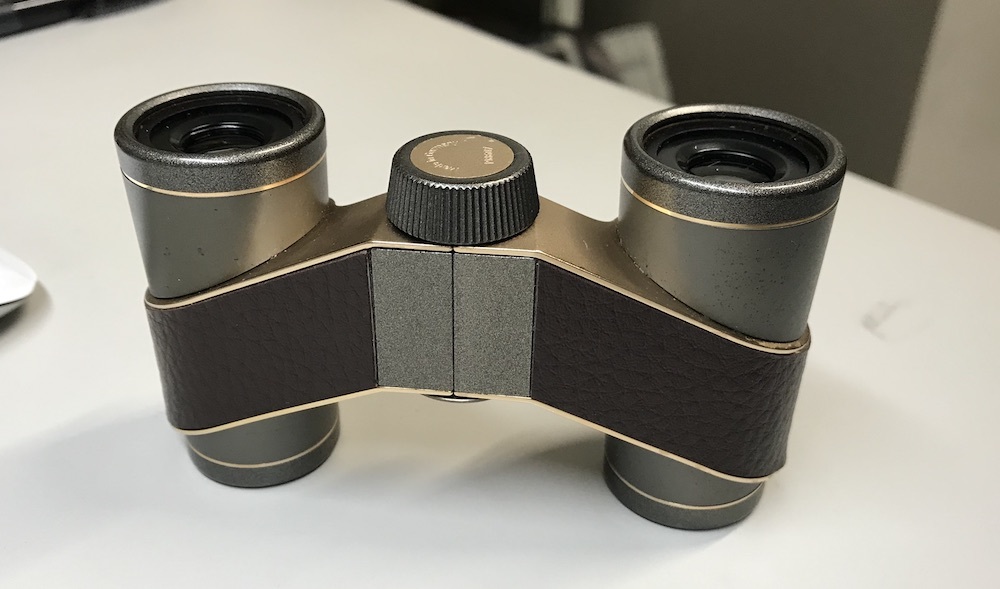 ドイツ産双眼鏡　Leitz Trinovid 10x40 LEITZ WETZLAR 10X40 122m/1000m TRINOVID BINOCULARS 746047 WITH