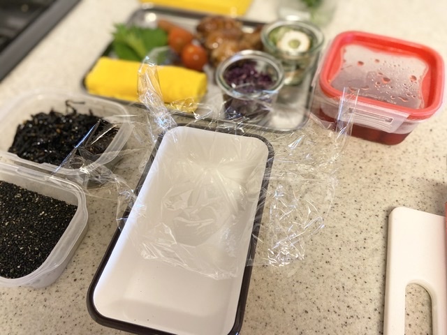 今日のお弁当[ドデカおにぎり]_d0327373_07512838.jpeg