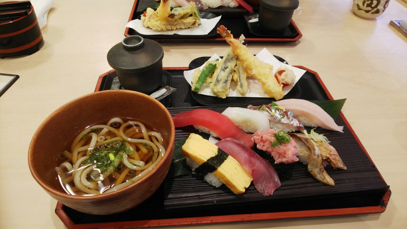 沼津市「流れ鮨 魚がし 沼津片浜店」プレミアムメンズランチ999円!_c0404632_23124839.jpg