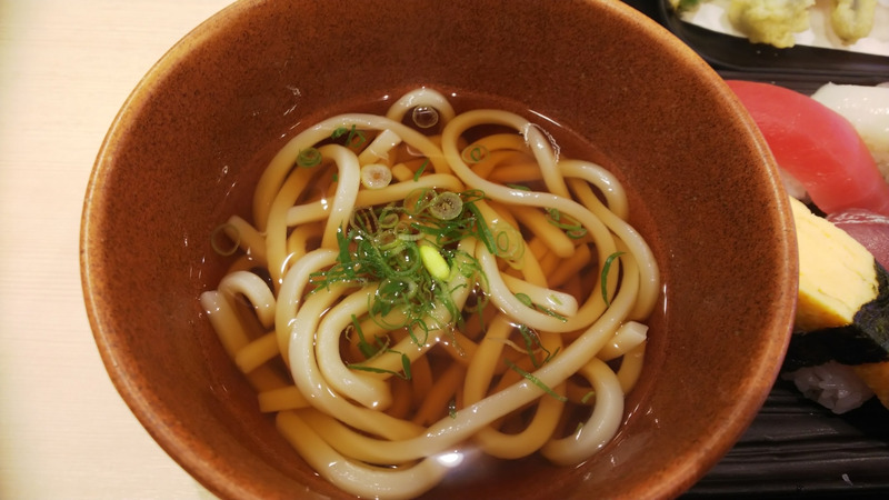 沼津市「流れ鮨 魚がし 沼津片浜店」プレミアムメンズランチ999円!_c0404632_23125260.jpg
