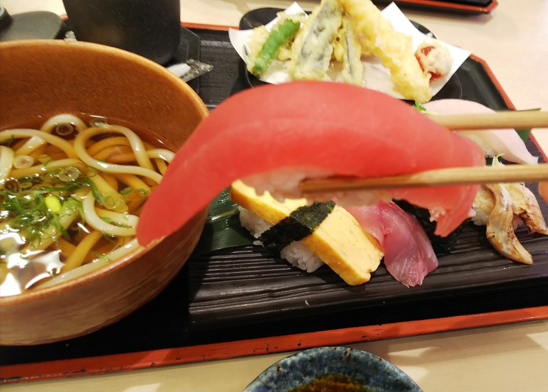 沼津市「流れ鮨 魚がし 沼津片浜店」プレミアムメンズランチ999円!_c0404632_23125464.jpg