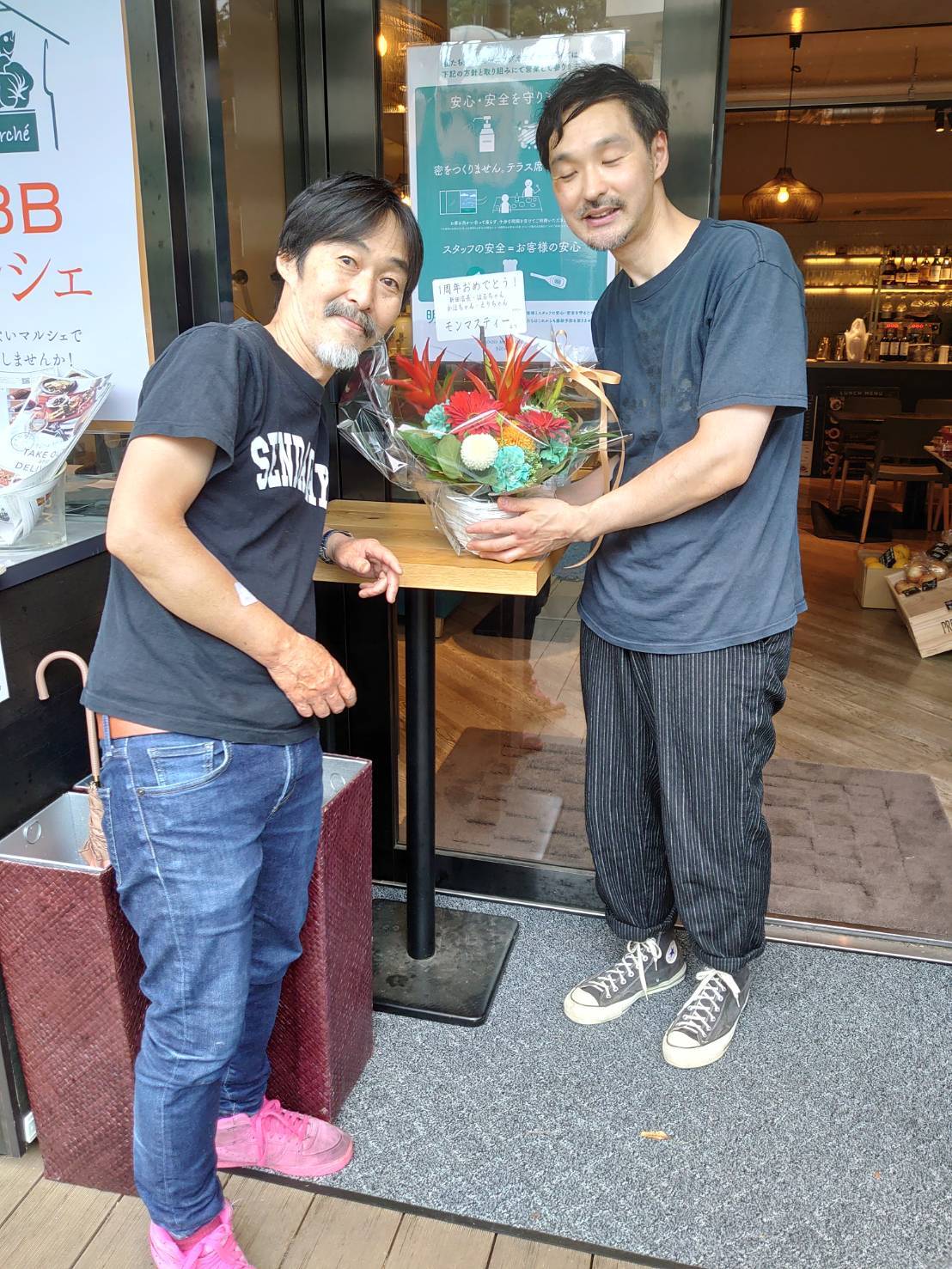 「グッドモーニングカフェナワデイス1周年」_a0075684_09261668.jpg