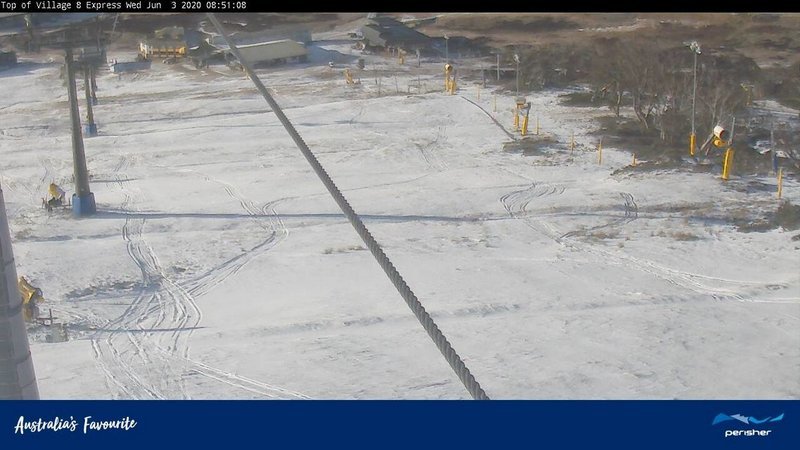 年6月3日 朝のオーストラリアのスキー場ライブカメラ ちょっとだけ雪が降ったようですね スノーボードが大好きっ Snow Life In 21 22