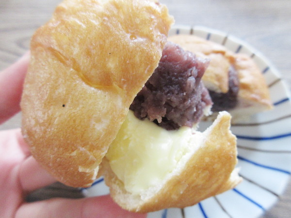 FAMIMA BAKERY あんバターフランス@ファミマ_c0152767_09464603.jpg