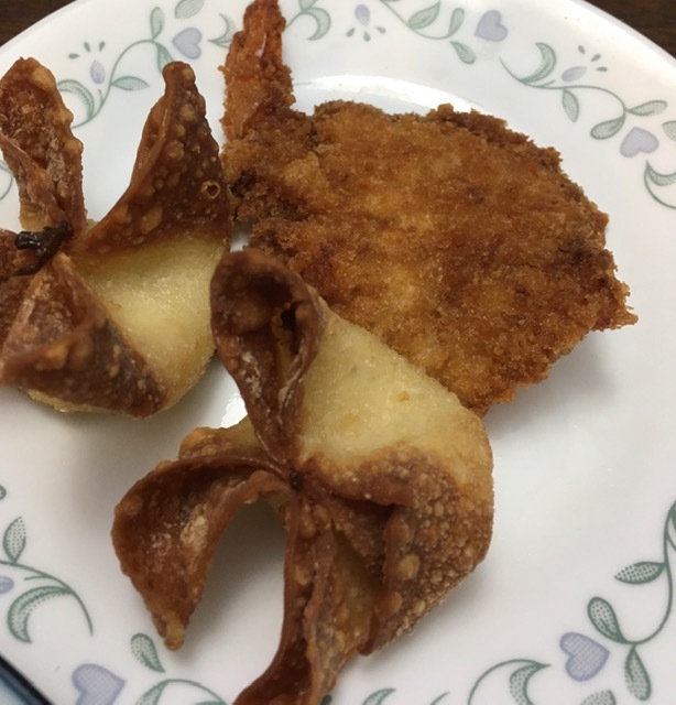アンチョビピザ、チキンウィングと中華料理_e0350971_00112178.jpg