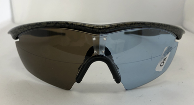 金栄堂オリジナルOAKLEY(オークリー)サングラスMフレーム用全視界度付きダイレクトスポーツレンズ開始!_c0003493_17251192.jpg