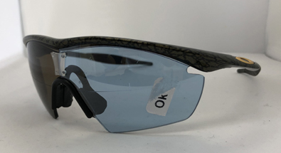 金栄堂オリジナルOAKLEY(オークリー)サングラスMフレーム用全視界度付きダイレクトスポーツレンズ開始!_c0003493_17251286.jpg