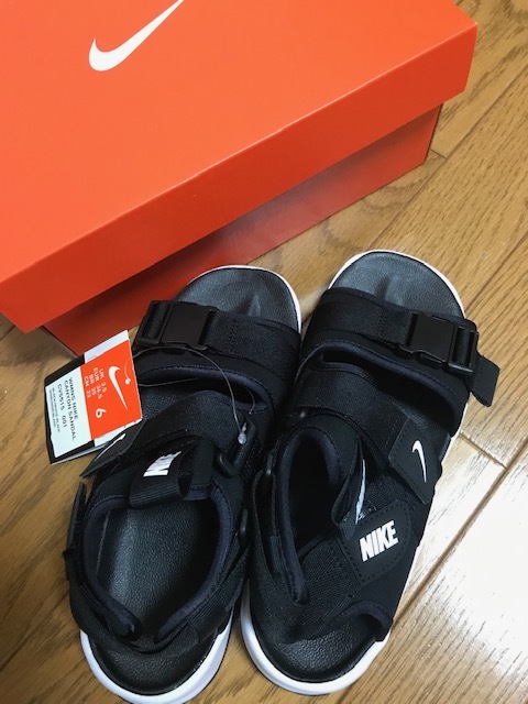 ナイキのサンダル_f0204295_19561186.jpg