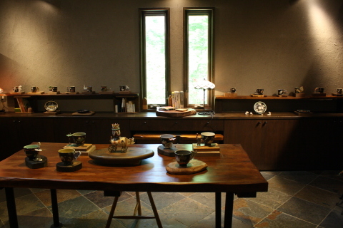 深堀知子展 物語るうつわ : Galerie Steine