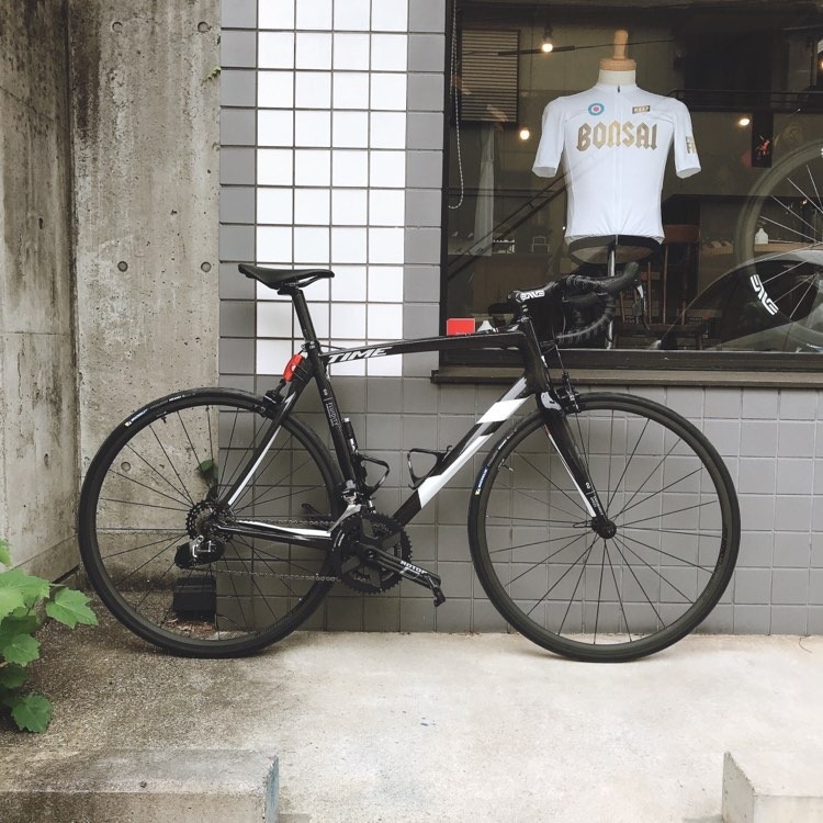 DT SWISSのPR1400 DICUT OXIC 21を納品させていただきました DT SWISSのPR1400 DICUT OXIC 21を納品させていただきました