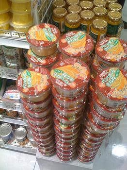食料品売り場_c0404676_18250649.jpg