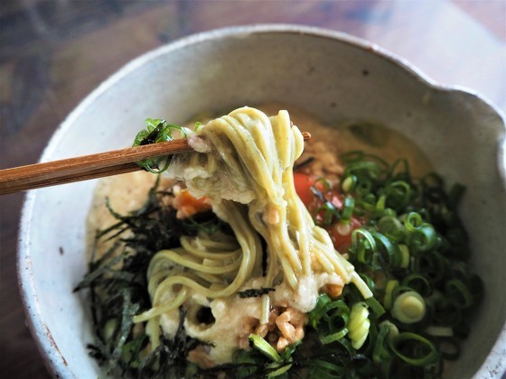 ケッパー入り茄子のパスタとキャロット・ラペ_a0258686_17533383.jpg