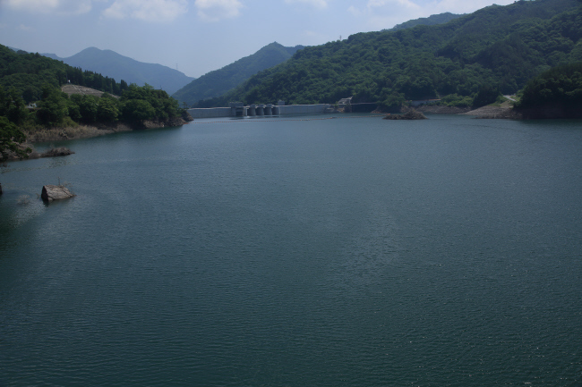 水を湛えた八ッ場ダムと沈んだ風景 #1 _a0357206_21345339.jpg