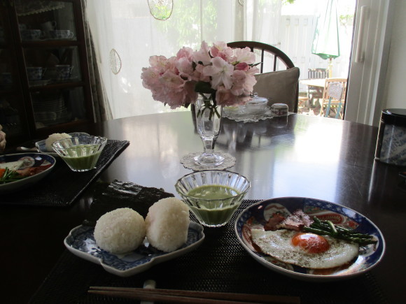 宿根草はお利口さん!_a0279743_10590995.jpg