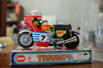 TRIUMPH、ＫＡＷＡＳＡＫＩ　Ｈ２_c0404676_10051540.jpg