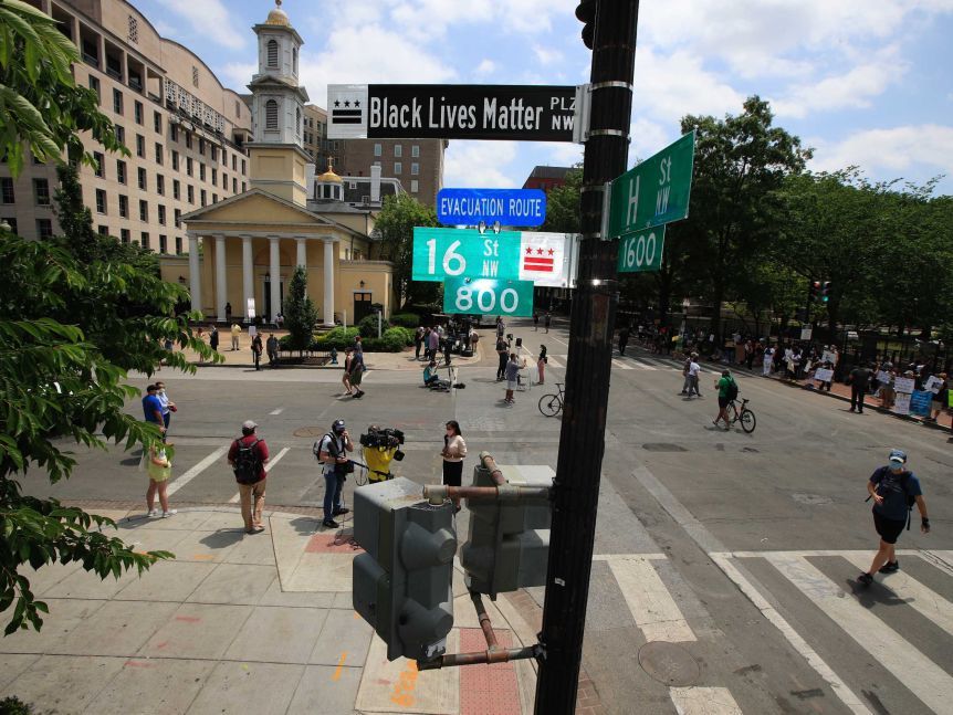ワシントンDCに巨大なBlack Lives Matter_e0350971_14103494.jpg