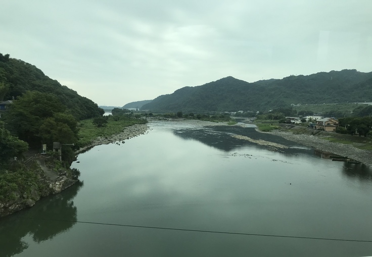 曇り空の宮ヶ瀬にて。_c0212604_1281115.jpg