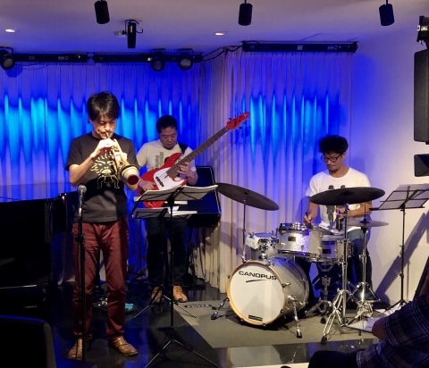 ひろしま 広島 ジャズライブ カミン Jazzlive Comin 明日6月8日の演目_b0115606_15273160.jpeg