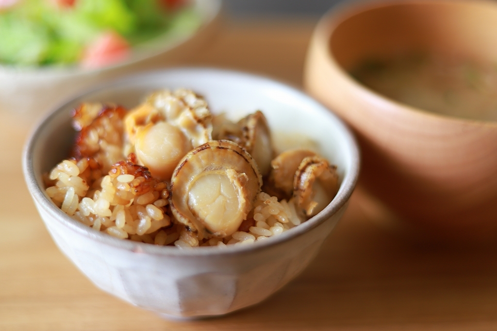 ホタテのバター醤油炊き込みご飯 うろ子とカメラ