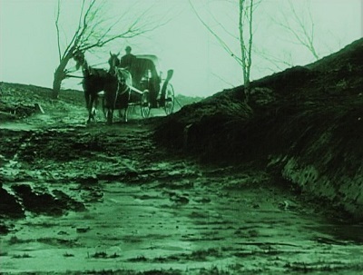 「フォーゲルエート城」　Schloß Vogelöd: Die Enthullung eines Geheimnisses (1921)_f0367483_22065651.jpg