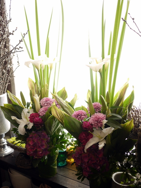 お寺での四十九日法要にアレンジメント 一対で 南6条にお届け 06 06 札幌 花屋 Mell Flowers