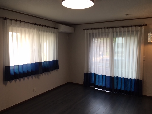 新築カーテン 壁紙の施工紹介 京屋