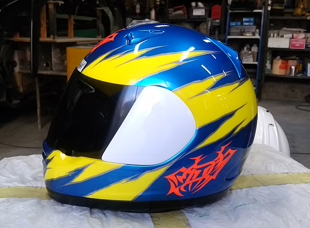アライ謹製2輪用ヘルメットの補修塗装とか。_d0130115_15520565.jpg