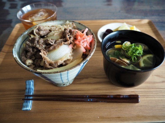 麺つゆ牛丼と胡麻鮪丼 Sobu 2