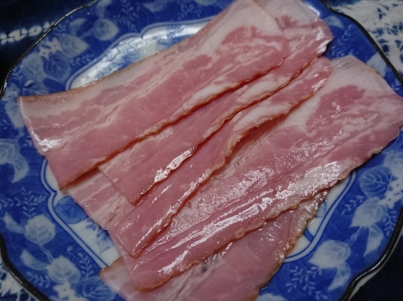 6/10夕飯 黒ラベル2杯、アサヒアンデスメロンチューハイ、味の素ギョーザ、笹団子@自宅_b0042308_05025491.jpg