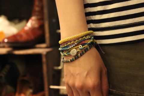 グアテマラの伝統「wakami」 \"Bracelet\" ご紹介_f0191324_08113901.jpg