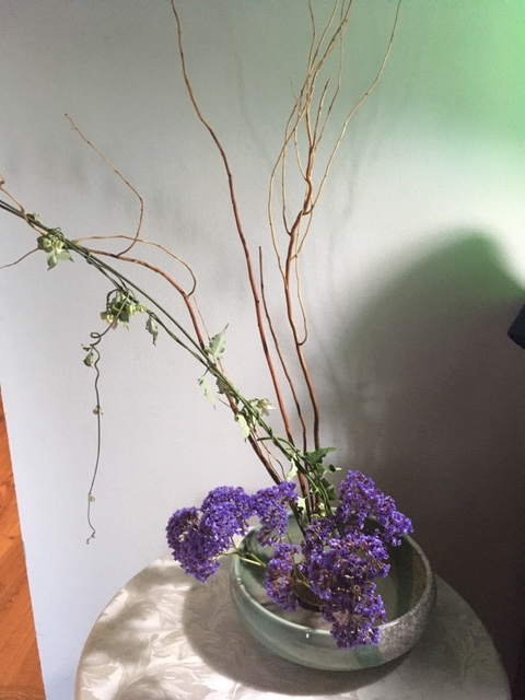 一重の立葵と生け花_e0350971_23155554.jpg
