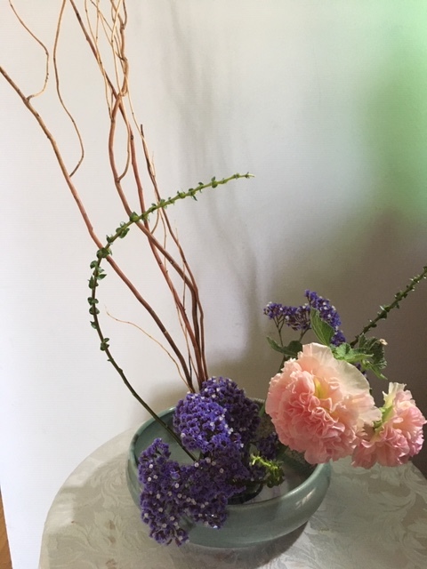一重の立葵と生け花_e0350971_23161454.jpg