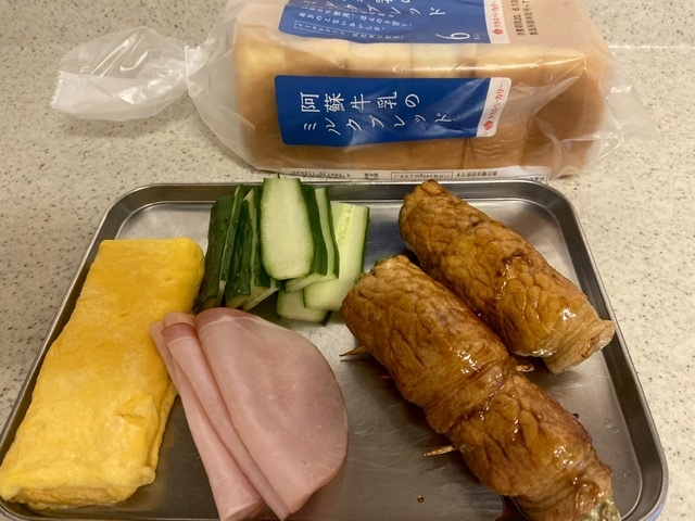 今日のお弁当［三色サンドイッチ］_d0327373_08451665.jpeg