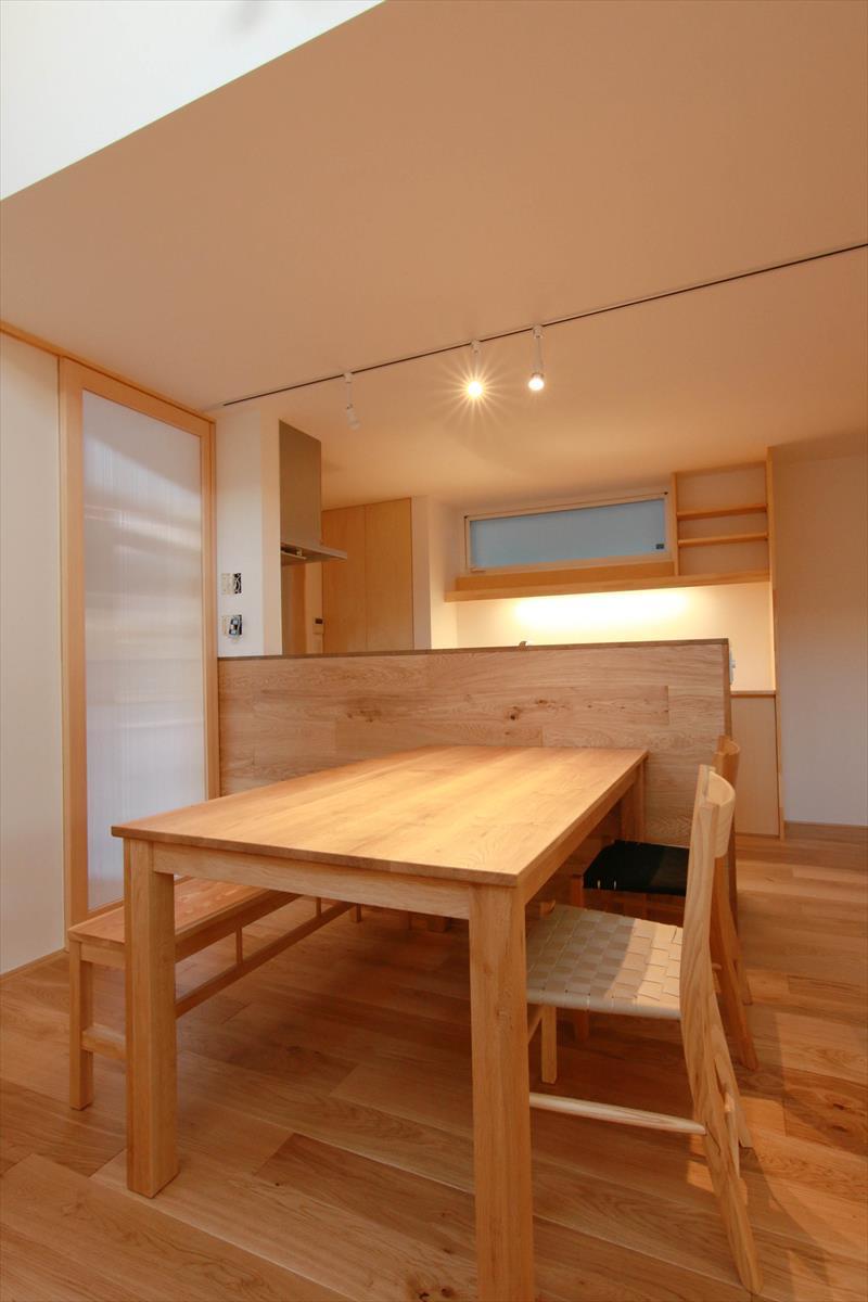 コンセプトをご紹介 住宅密集地に建つ光あふれる開放感のある住まい_b0349892_06213575.jpg