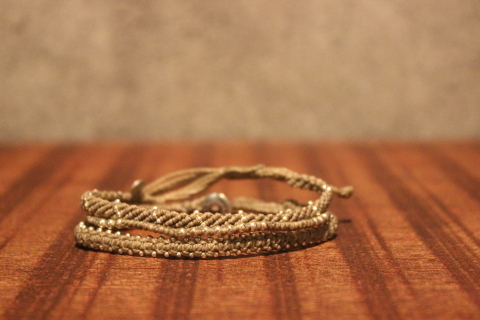グアテマラ伝統の「wakami」 大人な雰囲気の\"Bracelet\" ご紹介_f0191324_07513466.jpg