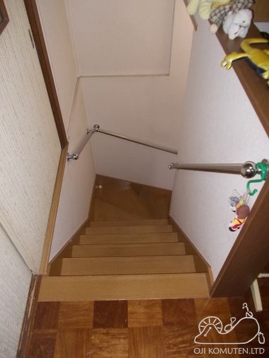 介護保険で階段改修_c0405550_16463362.jpg