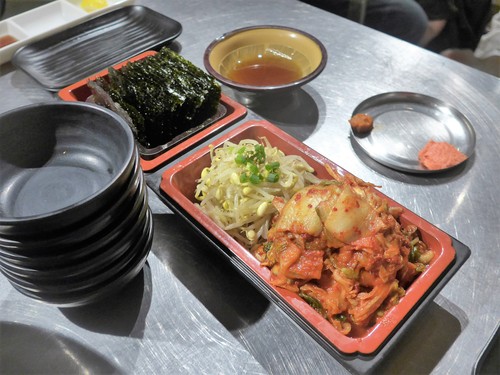 曙橋「焼肉ヒロミヤ (ムトミヤ)」へ行く。_f0232060_16465140.jpg