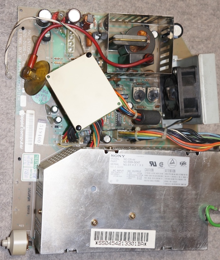 放出Macintosh SE/30の修理、と言うか電源交換とマザーボード修理。^o
