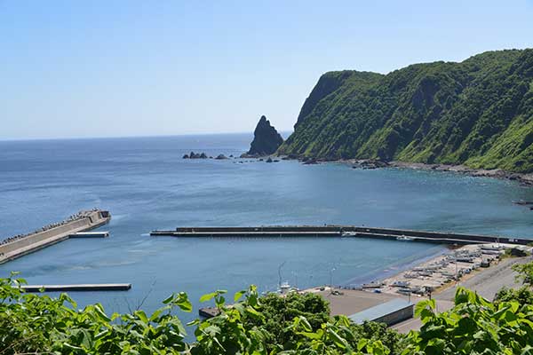 積丹幌武意漁港とマッカ岬 四季の風 積丹幌武意漁港とマッカ岬 四季の風