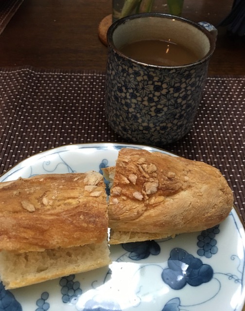 初めてべゲットを焼く_e0350971_21352851.jpg