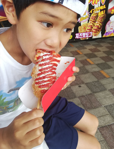 子どもに癒される、本当に癒される。3.5次元の世界へいく儀式かな?_d0169072_22304306.jpg